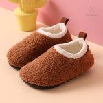 Pantoufles tendance pour garder les pieds au chaud