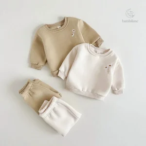 Mini survêtement chaud et confortable pour enfants