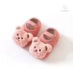 Mini chaussons tendance pour enfants, confort assuré