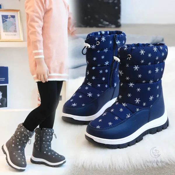 Mini bottes chaudes pour enfants en hiver