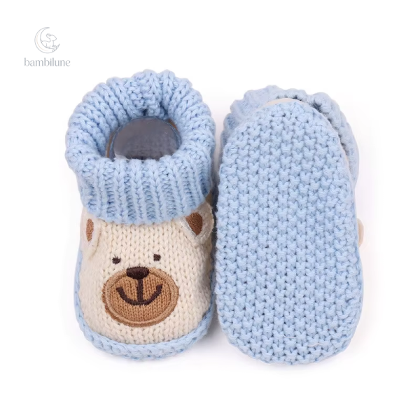 Accessoire mode : chaussons tricotés pour bébé