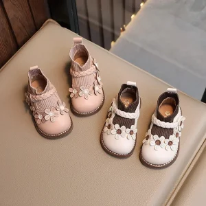 Chaussures pour enfants en style moderne pour jeunes filles
