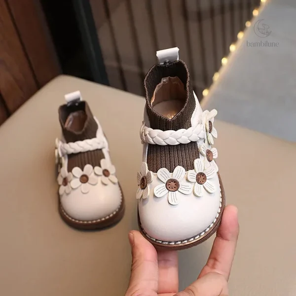 Chaussures Mini Fashion pour filles, alliant confort et style