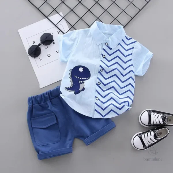 Vêtements pour enfants : chemise dino et pantalon assorti