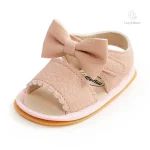 Modèle tendance de sandales pour jeunes enfants