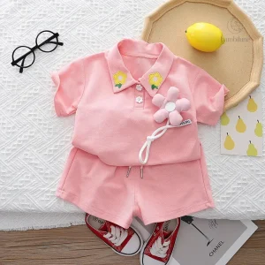 Tenue estivale pour enfants - Élégance décontractée