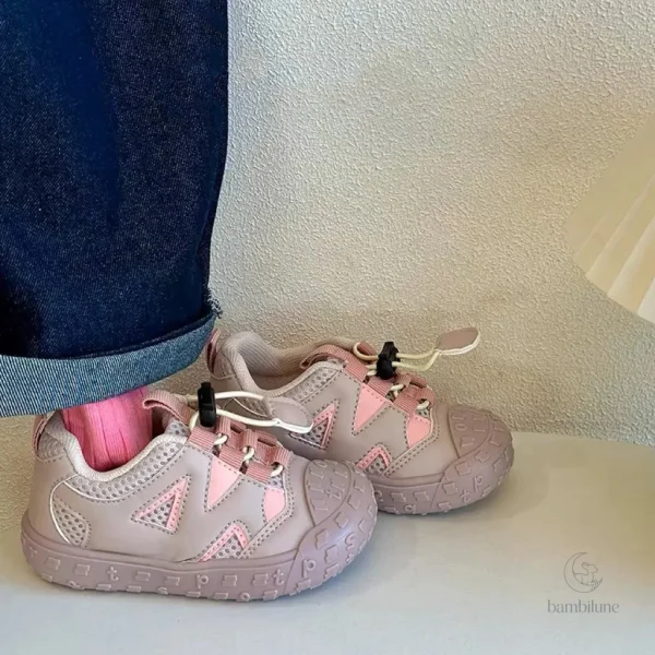 Mode enfantine : baskets confortables pour activité quotidienne