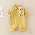 Mode enfantine : combinaison en jean pratique et chic