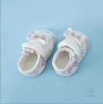 Chaussures pour bébés, design tendance et agréable