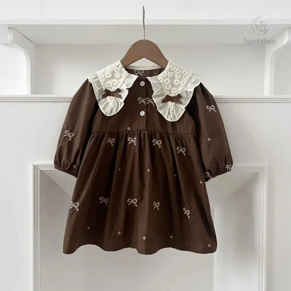 Robe bébé avec motifs féeriques