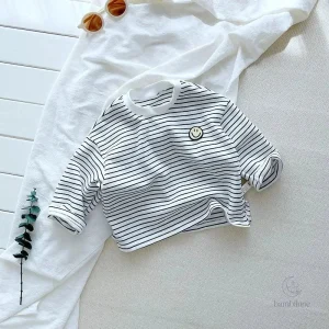 Mini chemise à manches longues, idéale pour un look décontracté