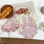 Combinaison bébé en coton pour les jours frais