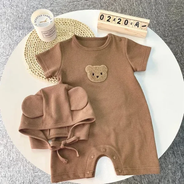 Look d'été coloré pour enfants : combinaison douce