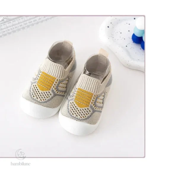 Chaussures enfants, design attrayant et pratique