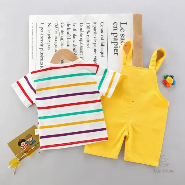 Mode enfant avec motif dinosaure coloré