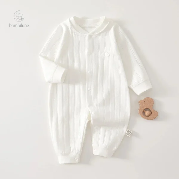 Pyjama bébé en tissu confortable pour l'hiver