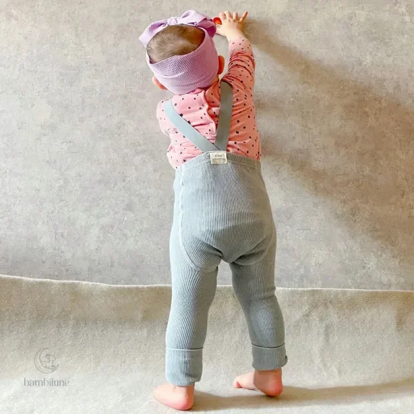 Vêtements pour enfants : leggings tendance et doux