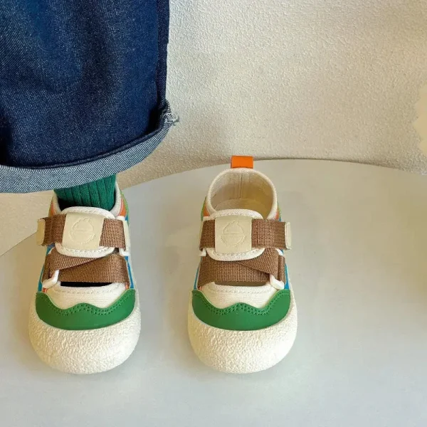 Chaussures d'été pour enfants, style et confort assurés