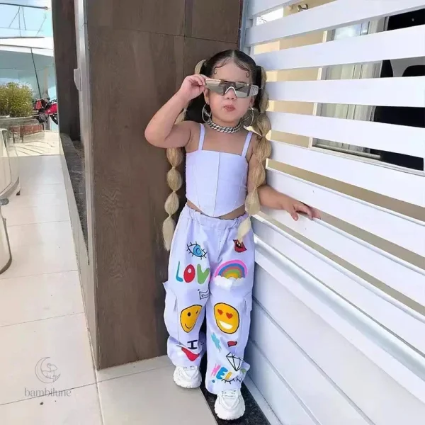Mode enfant : ensemble débardeur et pantalon stylé