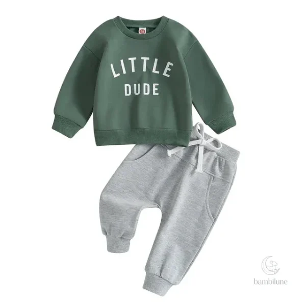 Ensemble coloré parfait pour les sorties d'automne