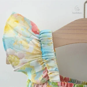 Vêtement printanier pour enfants, design pivoine élégant