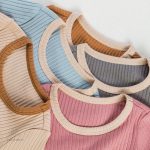 Vêtement pour enfant, grenouillère douce et agréable