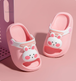 Chaussons colorés à pois pour les journées ensoleillées