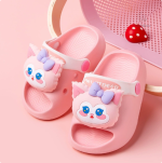 Chaussons confortables à pois pour les vacances d'été