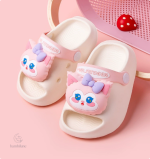 Mini chaussons à pois pour des pieds heureux
