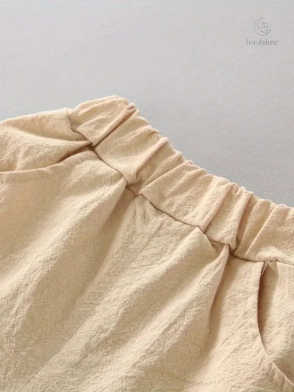 Mode enfantine d'été avec design ludique de dinosaures