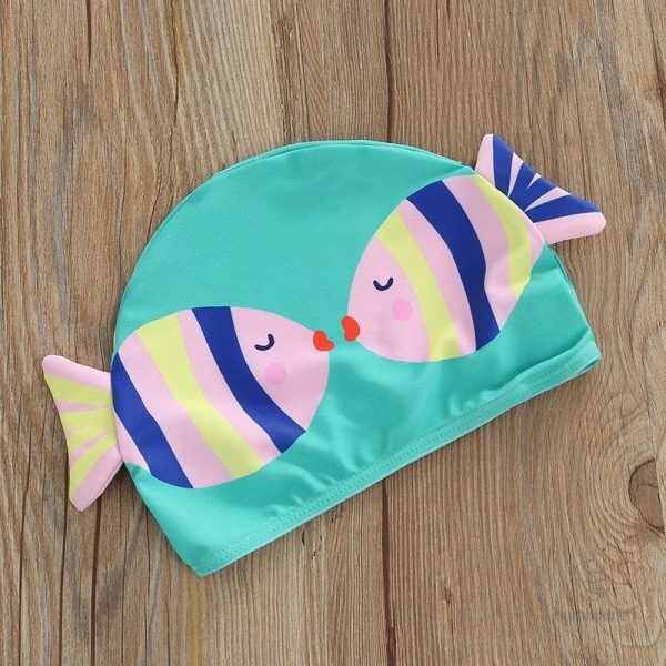 Mode estivale enfantine, maillot de bain poissons