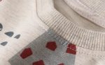 Imprimés colorés sur pull pour enfants