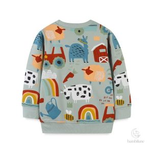 Imprimés adorables sur un pull pour enfants, style automnal