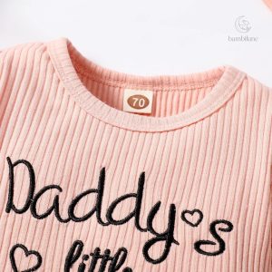 Vêtement enfant : barboteuse et pantalon tendance