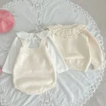 Look mignon - Vêtements tricotés pour bébés
