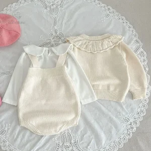 Look mignon - Vêtements tricotés pour bébés