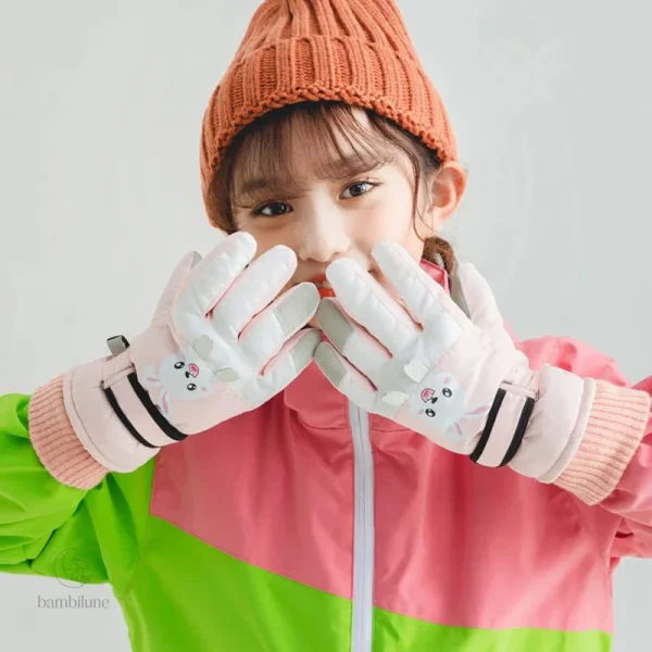 Gants chauds pour les activités d'hiver des enfants