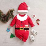 Vêtement doux pour bébé, ambiance festive assurée