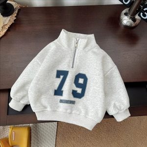 Mini Fashion : ensemble décontracté pour les petits