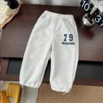 Mode enfant : tenue confortable pour les jeux