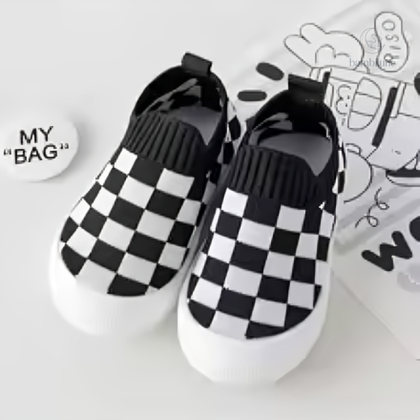 Style ludique, chaussure à enfiler pour les tout-petits