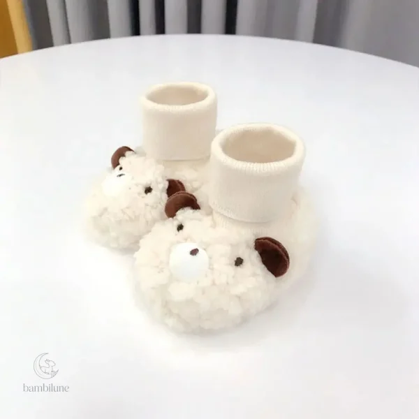 Vêtements pour enfants : chaussons confortables