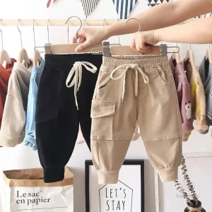 Pantalon cargo enfant pratique et stylé