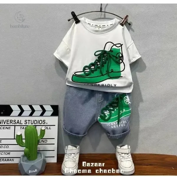 Tenue estivale pour garçons, couleurs vives