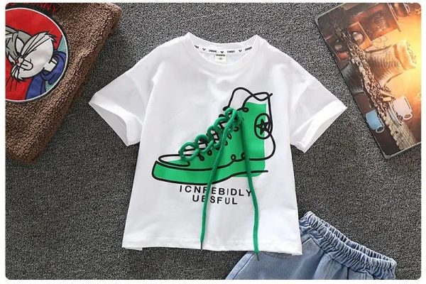 Ensemble coloré pour garçons, parfait pour les vacances