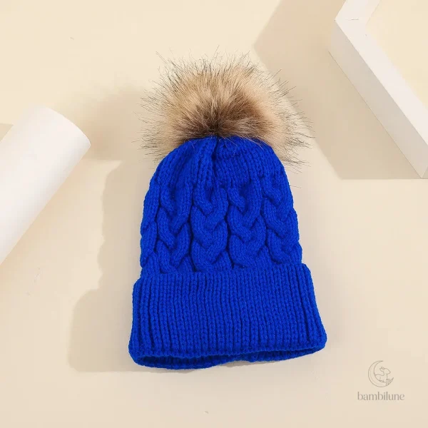 Chapeau d'hiver avec pompon, parfait pour les sorties