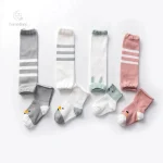 Mode enfantine : jambières colorées pour l'hiver
