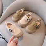 Chaussures rétro pour premiers pas des tout-petits
