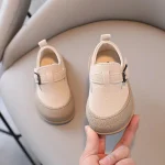 Chaussures pour enfants au style vintage et coloré
