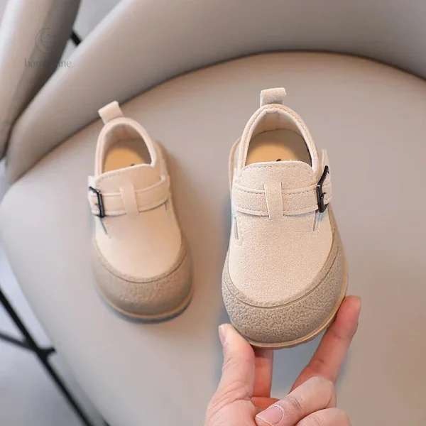 Chaussures pour enfants au style vintage et coloré